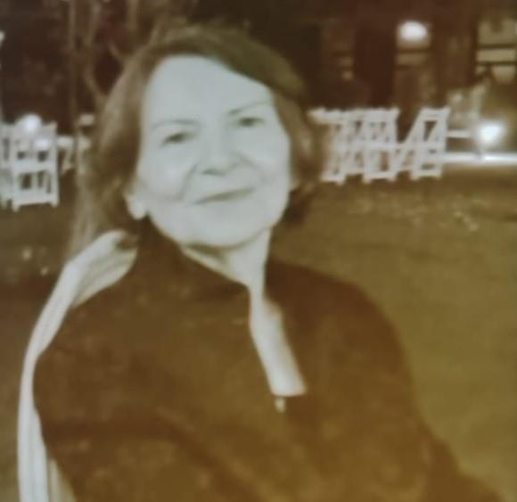 Pof Dr.Mustafa E.ERKAL Hocamızın Kıymetli eşi Nazan ERKAL Hanımefendi Hakk’a yürüyerek uçmağa varmıştır.